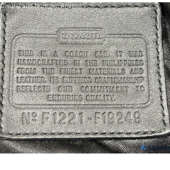 Excellent Coach purse - Picture 4 of 4